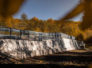 <p><strong>Tytuł projektu:</strong> Od Beskidu Niskiego po Solinę/Od Nizkych Beskid Po Solinu<br />
<strong>Numer projektu:</strong> PLSK.01.01-IP.01-0002/23<br />
<strong>Program: </strong>Interreg Polska-Słowacja 2021-2027<br />
<strong>Priorytet:</strong> Przyjazne naturze i bezpieczne Pogranicze<br />
<strong>Działanie: </strong>Wspieranie przystosowania się do zmiany klimatu i zapobiegania ryzyku związanemu z klęskami żywiołowymi i katastrofami, odporności, z uwzględnieniem podejścia ekosystemowego<br />
<strong>Beneficjent: </strong>Województwo Podkarpackie<br />
<strong>Partner: </strong><a href="http://www.sucpsk.sk">Správa a údržba ciest Prešovského samosprávneho kraja</a><br />
<strong>Wydatki ogółem:</strong> <span style="font-family:"Arial",sans-serif; font-size:11.0pt">1 307 775,51 EUR </span><br />
<strong>Dofinansowanie UE: </strong> <span style="font-family:"Arial",sans-serif; font-size:11.0pt">637 461,36 </span>EUR<br />
<strong>Data rozpoczęcia: </strong>2024-01-01<br />
<strong>Data zakończenia:</strong> 2025-12-31</p>
