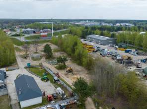 <p><strong>Wartość kontraktu:</strong> 69 560 642,00 PLN<br />
<strong>Wkład własny Województwa Podkarpackiego: </strong>4 560 642,00 PLN<br />
<strong>Dofinansowanie z Rządowego Funduszu Polski Ład: Program Inwestycji Strategicznych:</strong> 65 000 000,00 PLN<br />
<strong>Wykonawca:</strong> Konsorcjum firm ANTEX II Sp. z o.o. i Wysowa Mosty Sp. z o.o<br />
<strong>Data podpisania umowy:</strong> 3.10.2023 r.<br />
<strong>Termin realizacji:</strong> 03.06.2027 r.</p>

<p>Zadanie realizowane w systemie "zaprojekuj i wybuduj".</p>
